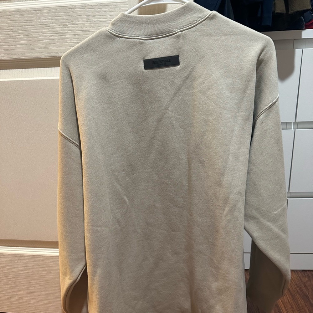 Authentic essentials. - Picture 2 of 4